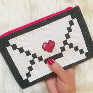 super cute ipsy 8-bit pixel envelope makeup bag